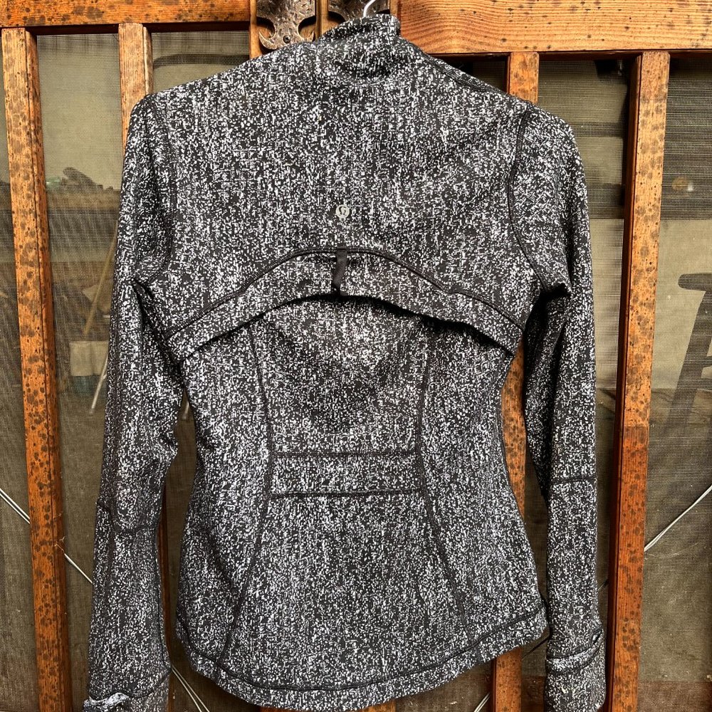 Lululemon Define Running Jacket Black And White - image 3